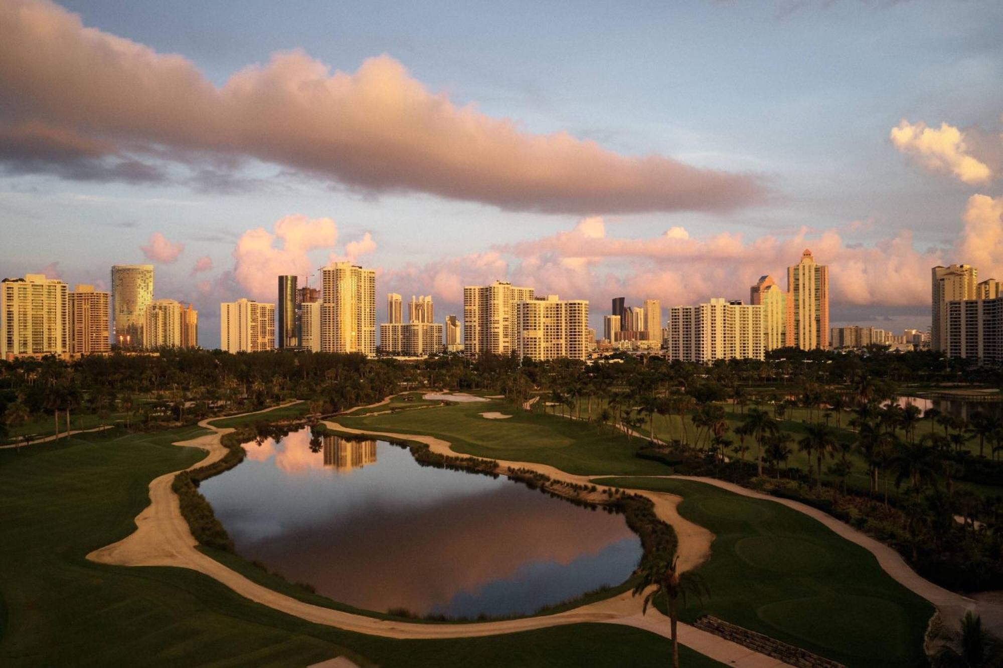 Jw Marriott Miami Turnberry Resort & Spa Aventura Exterior photo